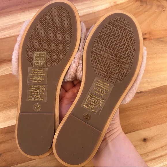 New Tory Burch Aspen Shearling Crystal Embellished Slide Sandals - Picture 5 of 5